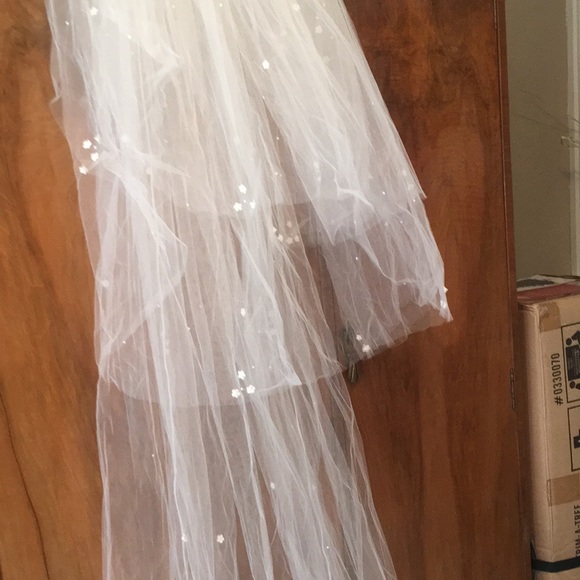 Sweetheart Ivory Ballgown Wedding Dress Size 12. Gently used. - Picture 15 of 16